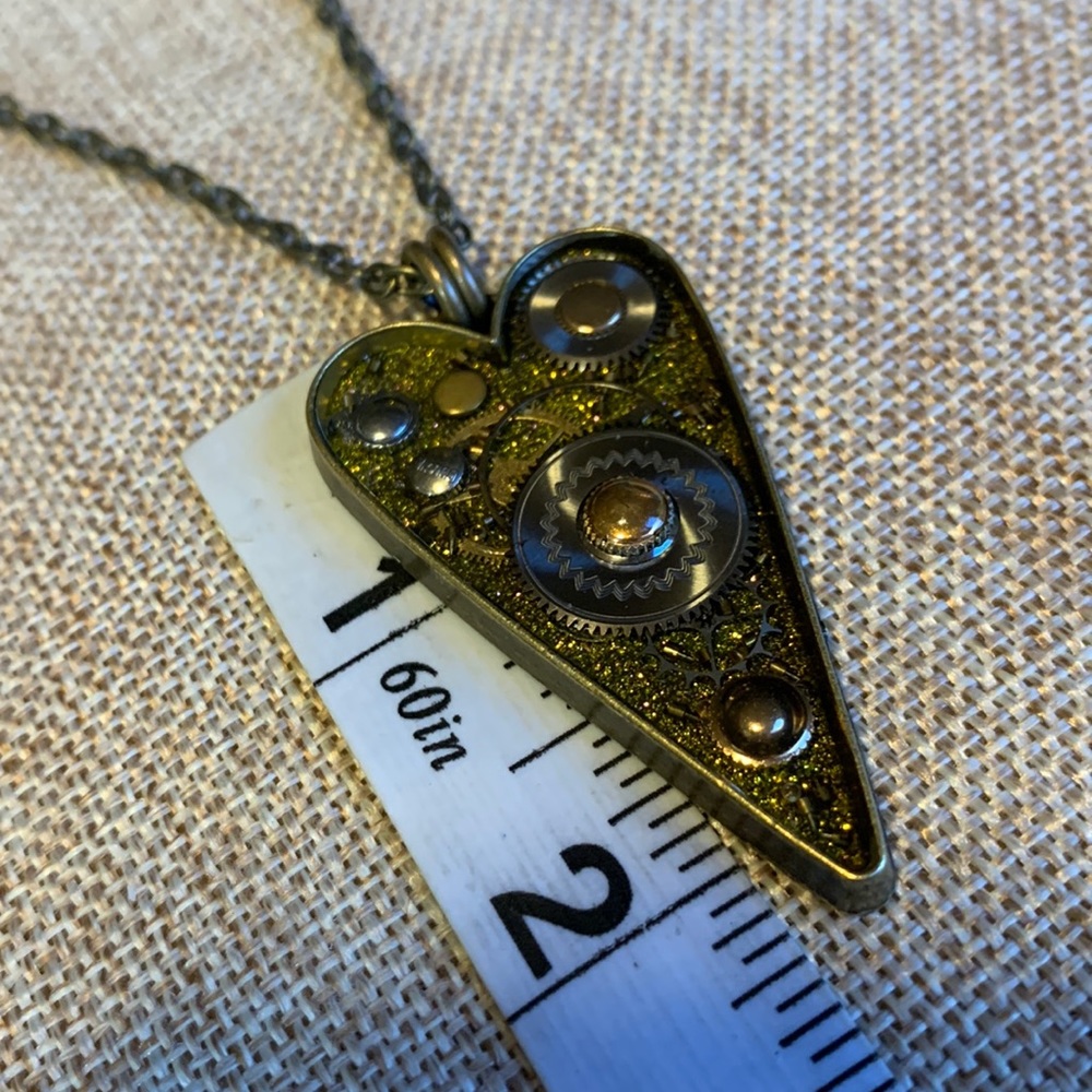 Heart Vintage Gears Necklace New - Picture 4 of 7